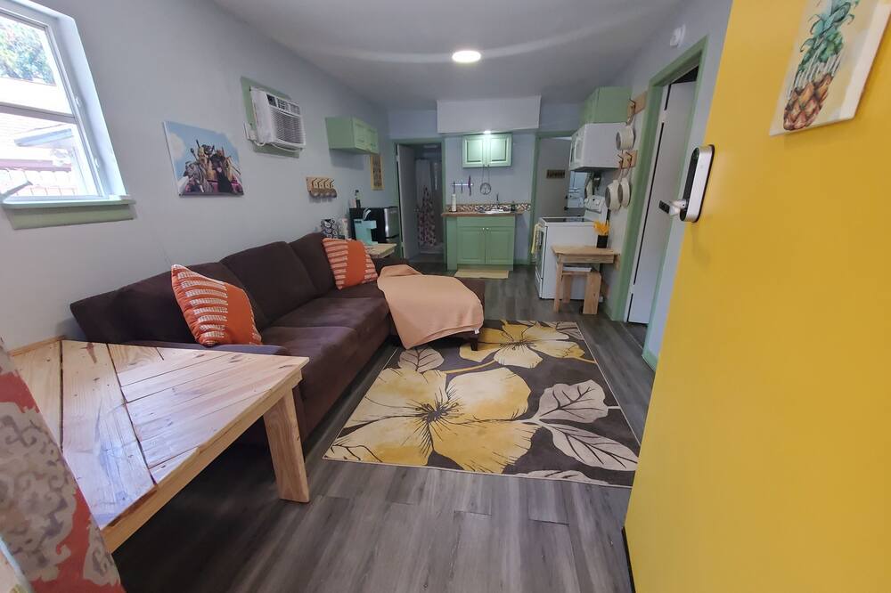 Photo of Livingroom in Inwood