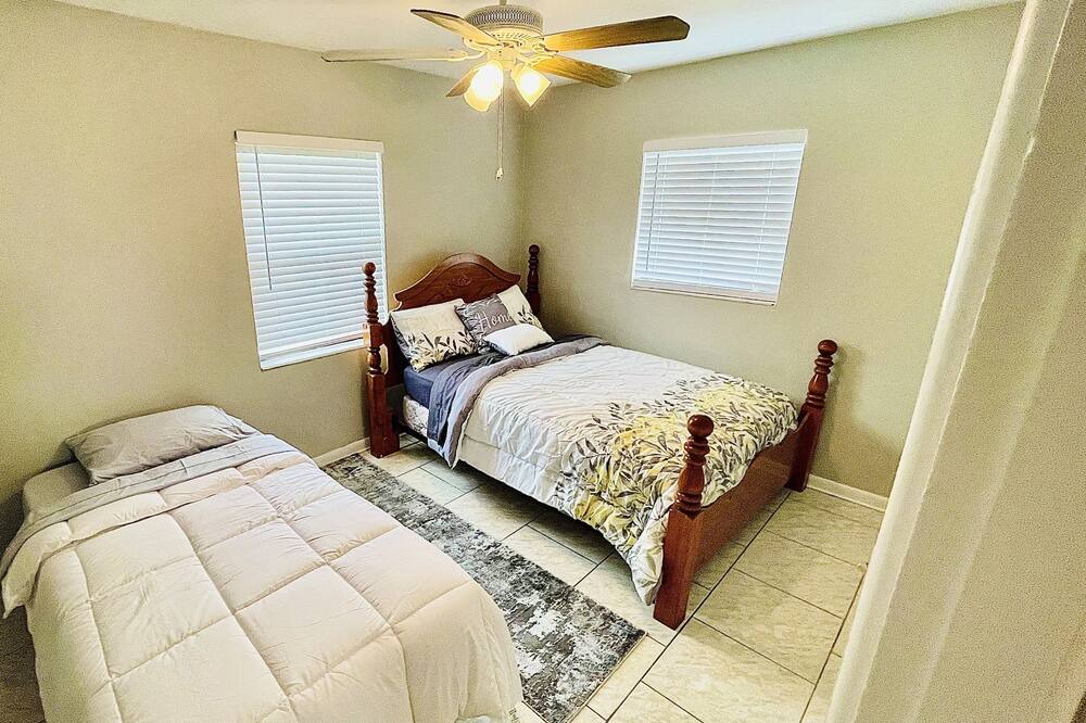 Photo of Bedroom in Sebring