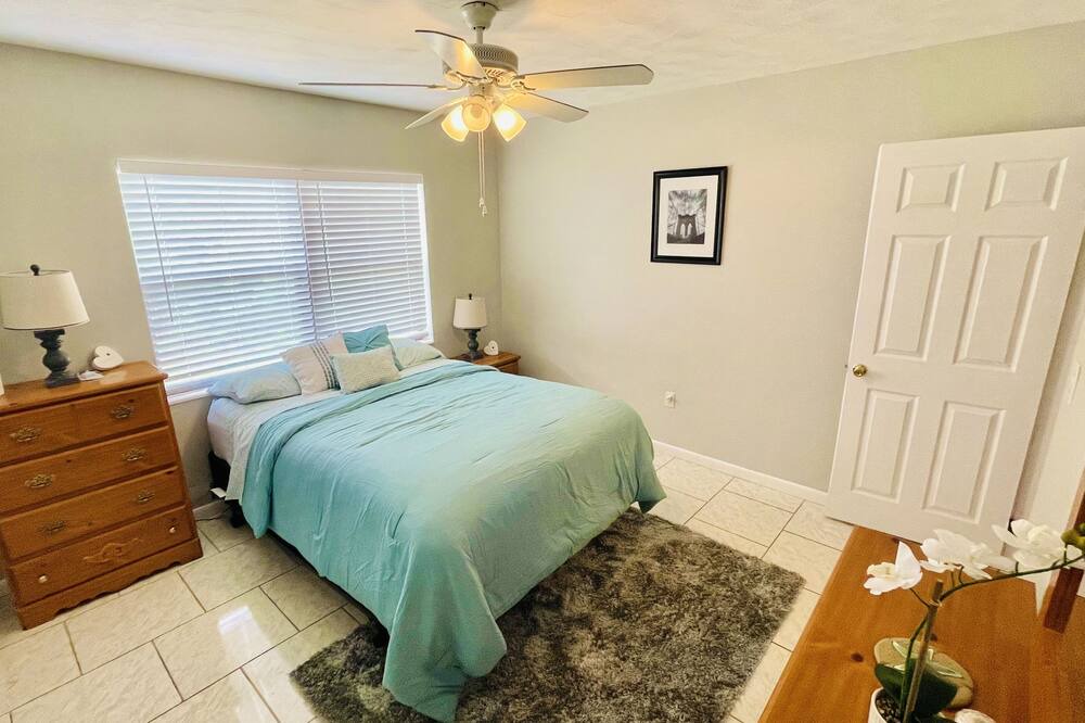 Photo of Bedroom in Sebring