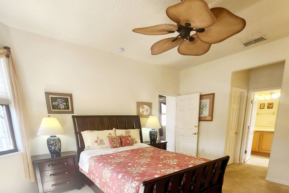 Photo of Bedroom in Poinciana