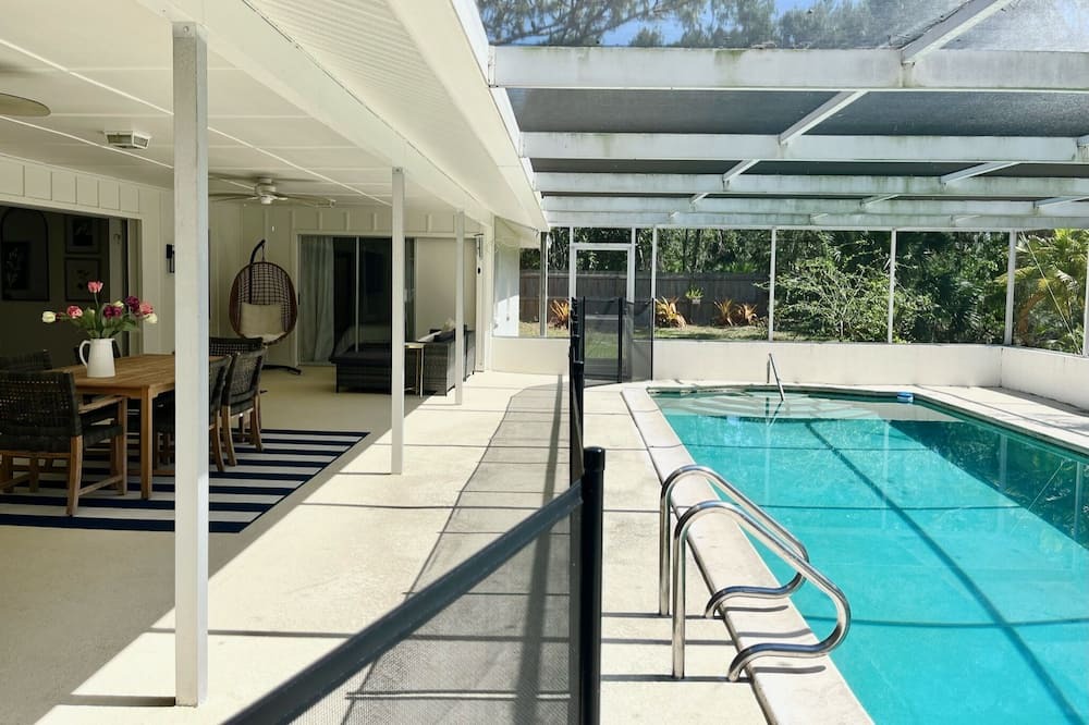 Photo of Outdoor in Lake Sarasota