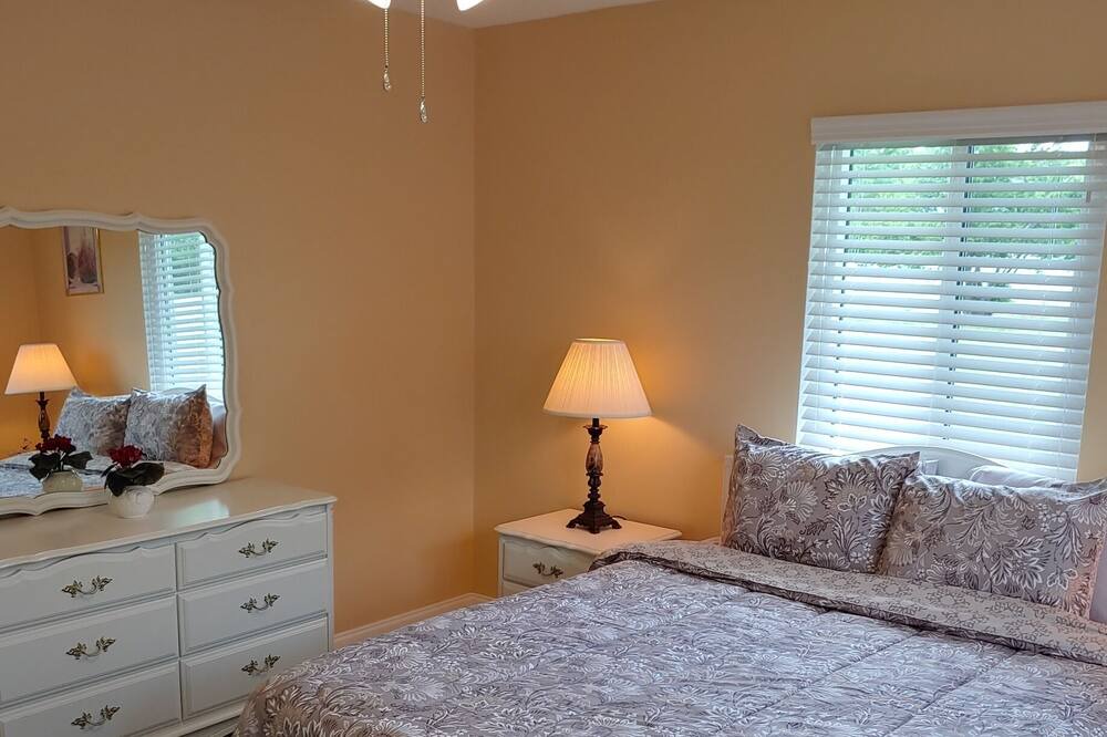 Photo of Bedroom in Sebring