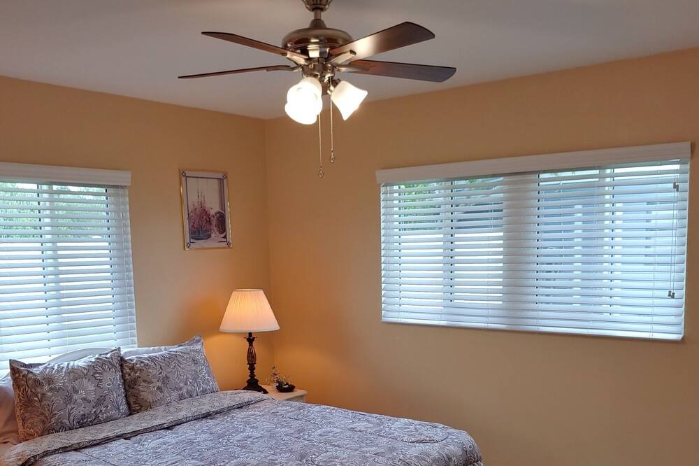 Photo of Bedroom in Sebring