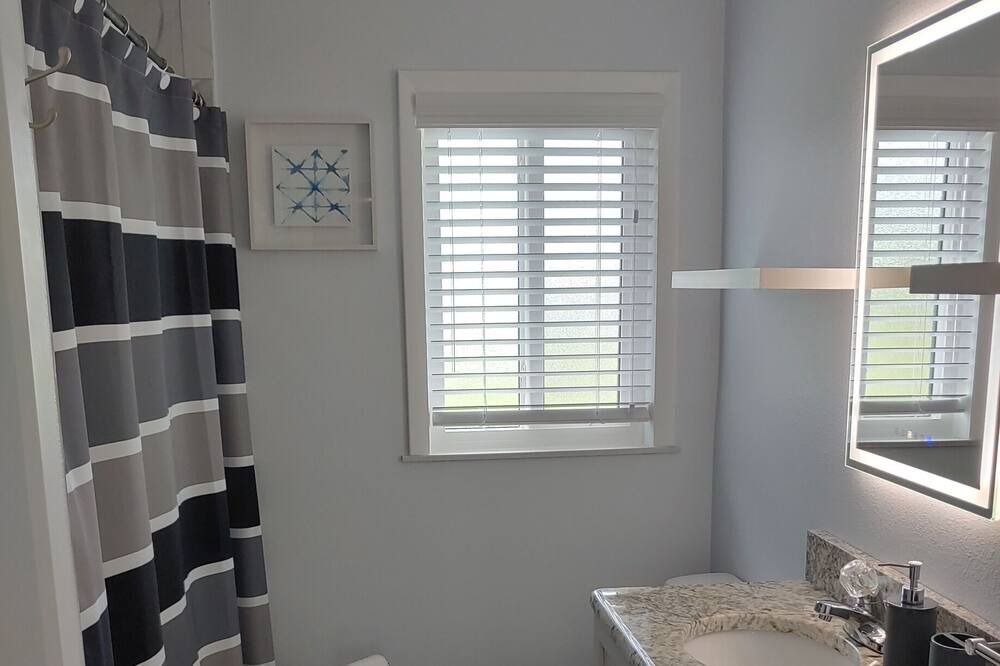 Photo of Bathroom in Sebring