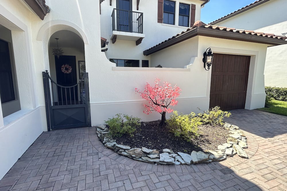 Photo of Outdoor in Ave Maria