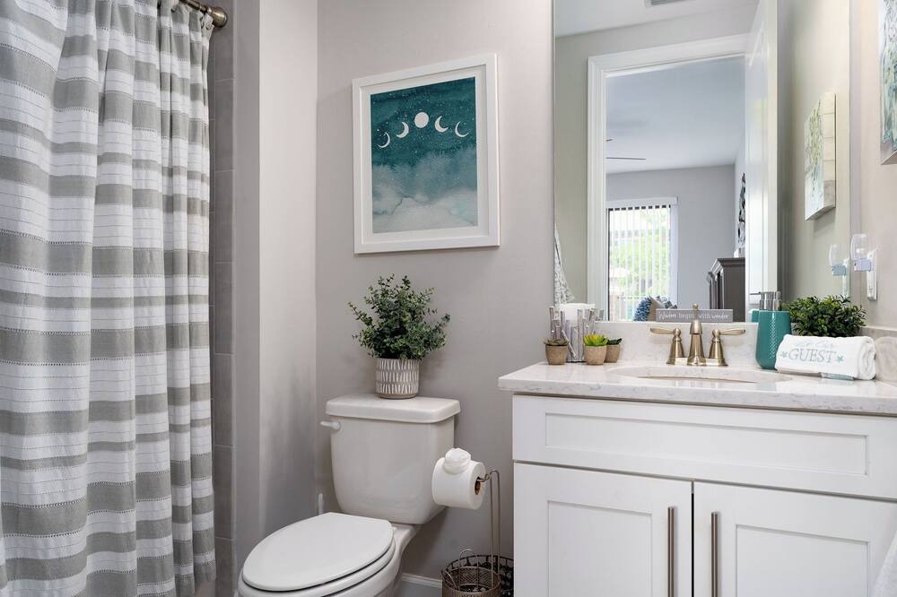Photo of Bathroom in Naples