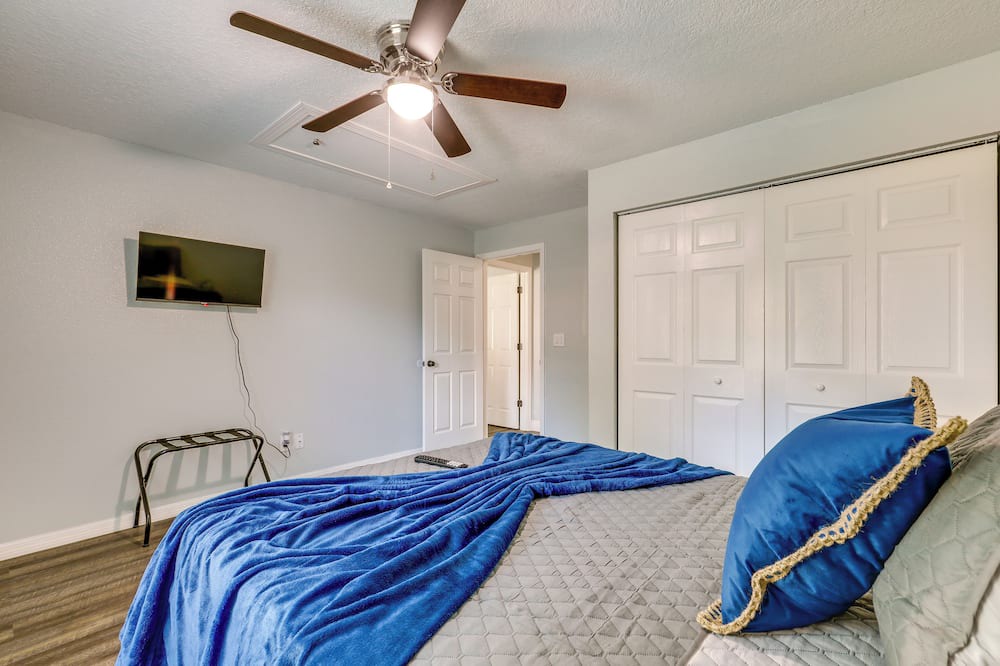 Photo of Bedroom in East County Civic Group