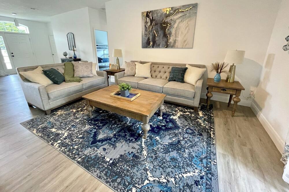Photo of Livingroom in Port Malabar