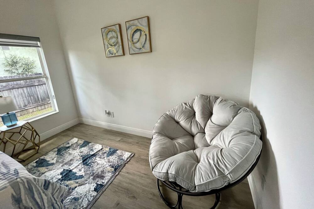 Photo of Livingroom in Port Malabar