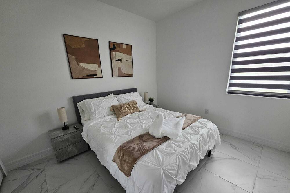 Photo of Bedroom in Diplomat