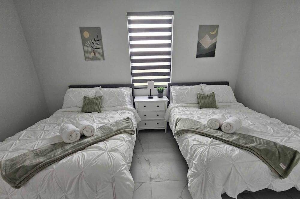 Photo of Bedroom in Diplomat