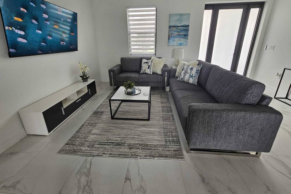 Photo of Livingroom in Diplomat