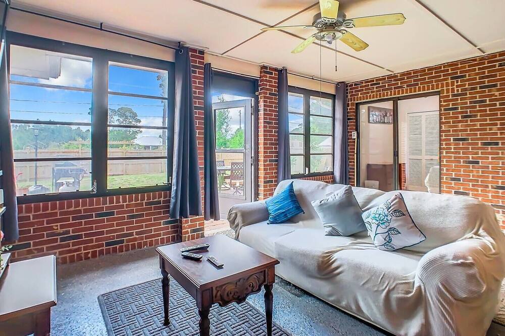 Photo of Livingroom in Port Malabar