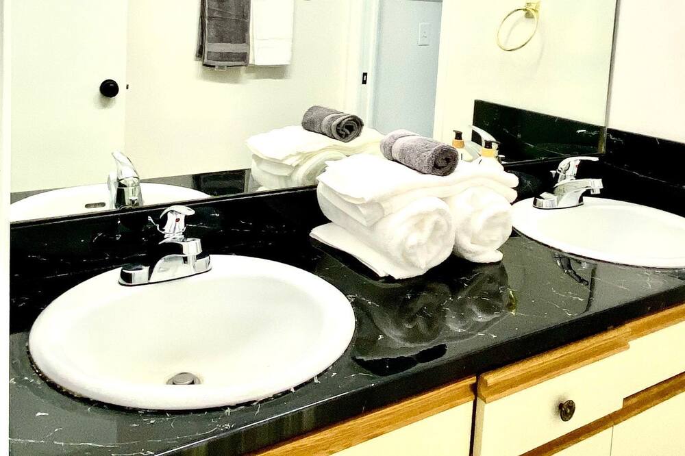 Photo of Bathroom in Port Malabar