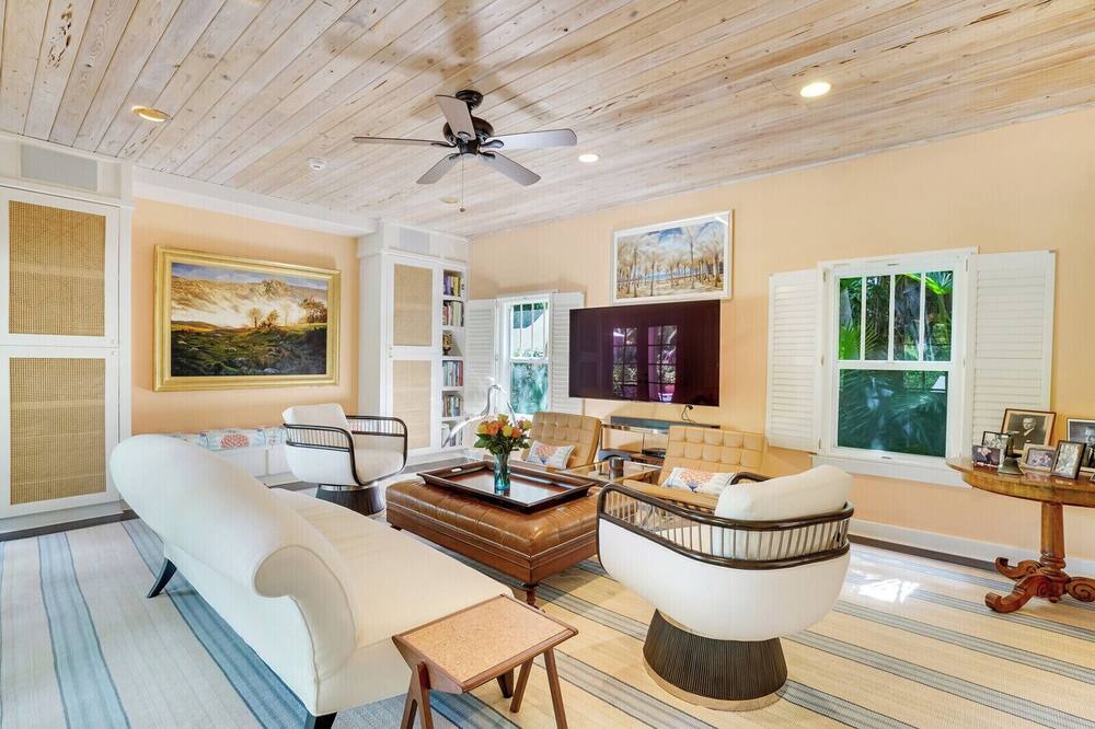 Photo of Livingroom in Old Northwood