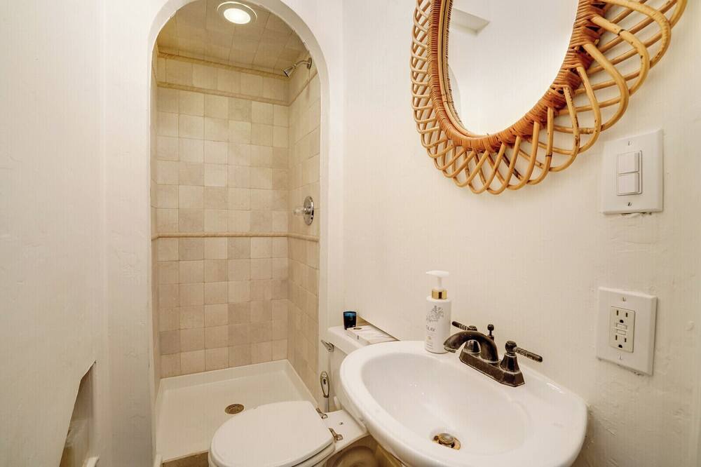 Photo of Bathroom in Old Northwood