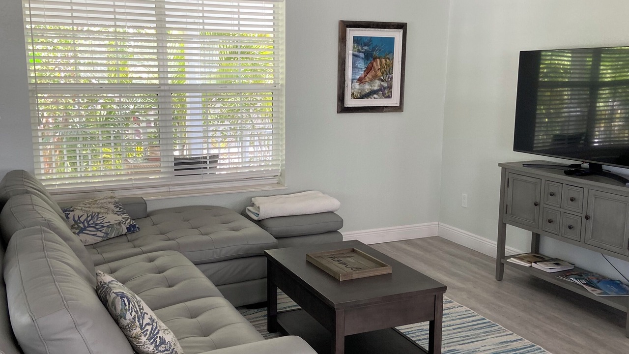 Photo of Livingroom in Summerland Key