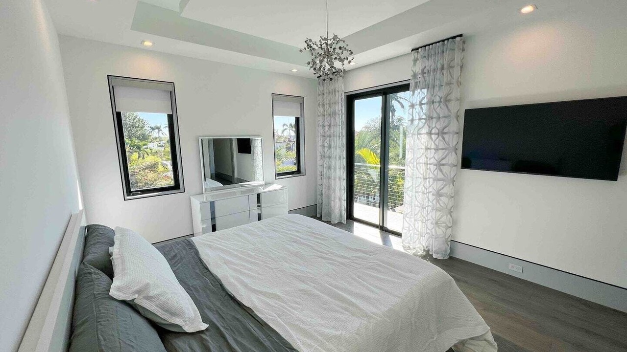 Photo of Bedroom in Royal Harbor
