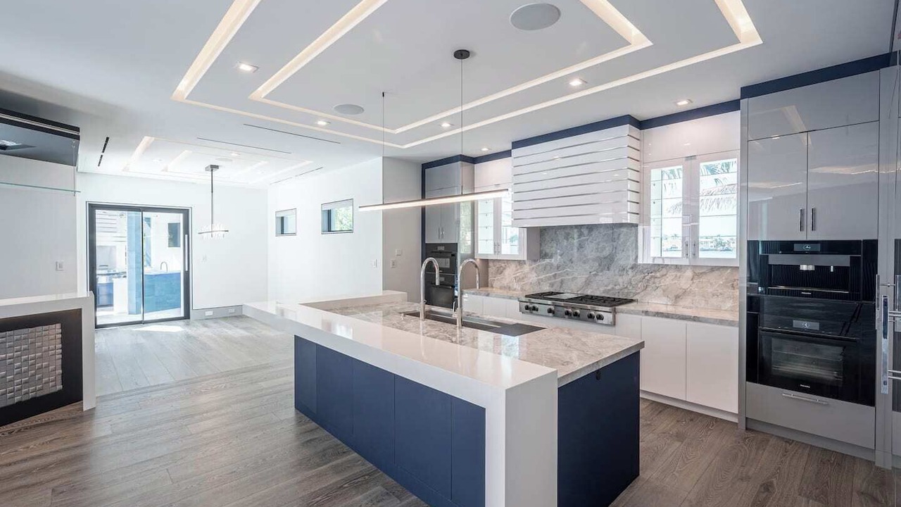 Photo of Kitchen in Royal Harbor