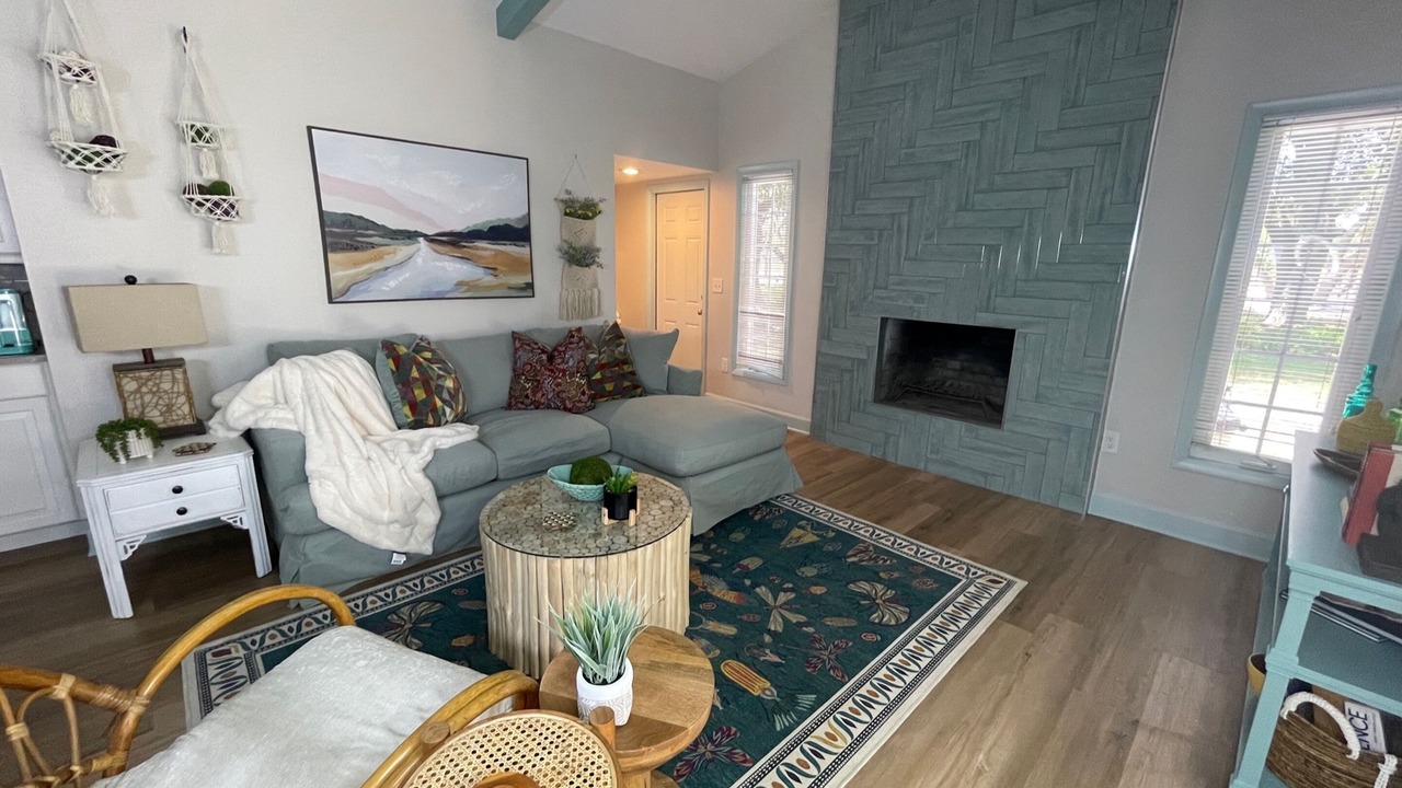 Photo of Livingroom in Trailer Estates