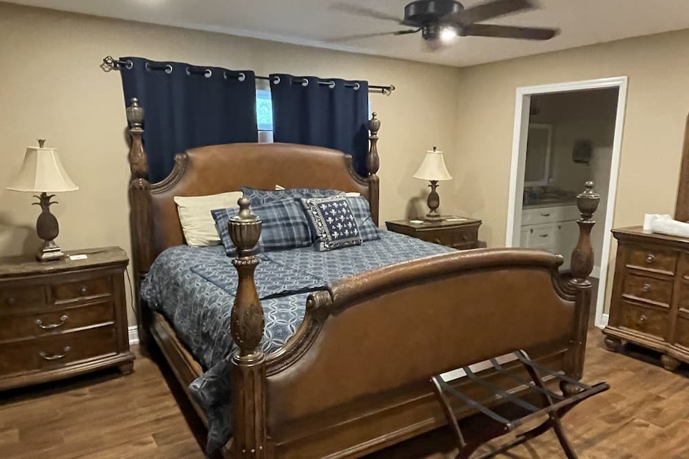 Photo of Bedroom in Lakeland Highlands
