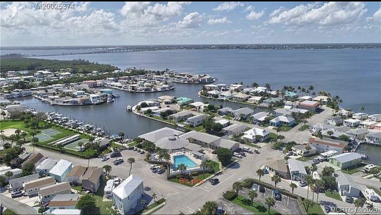 Photo of Outdoor in Hutchinson Island South