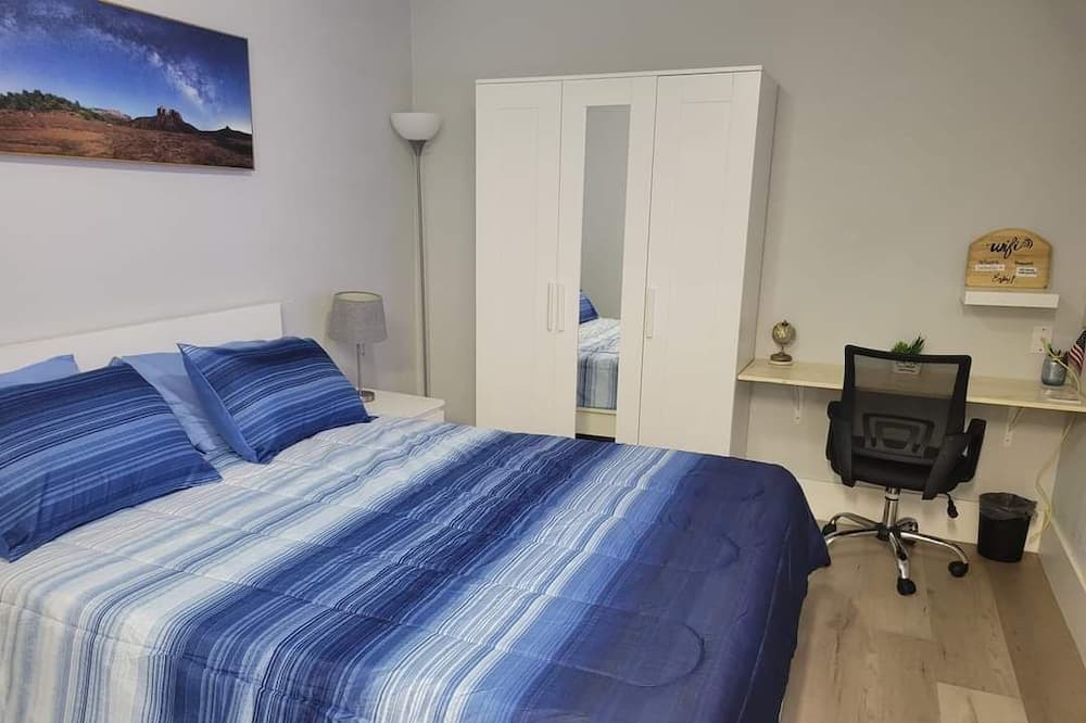 Photo of Bedroom in Carrollwood