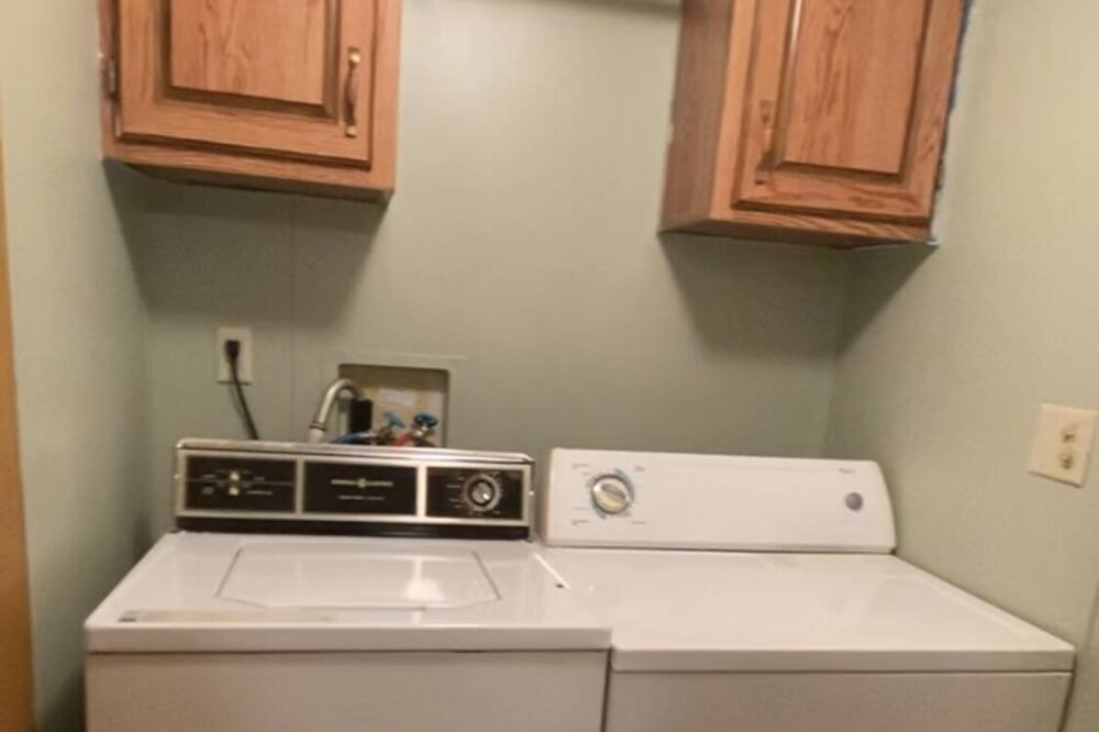 Photo of Bedroom in Okeechobee