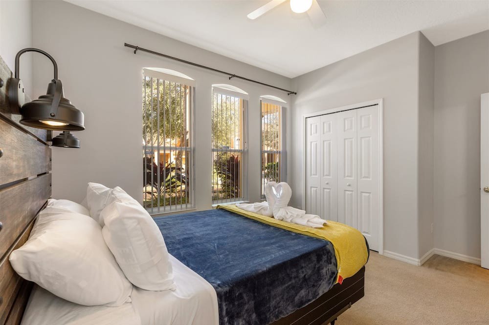 Photo of Bedroom in Watersong