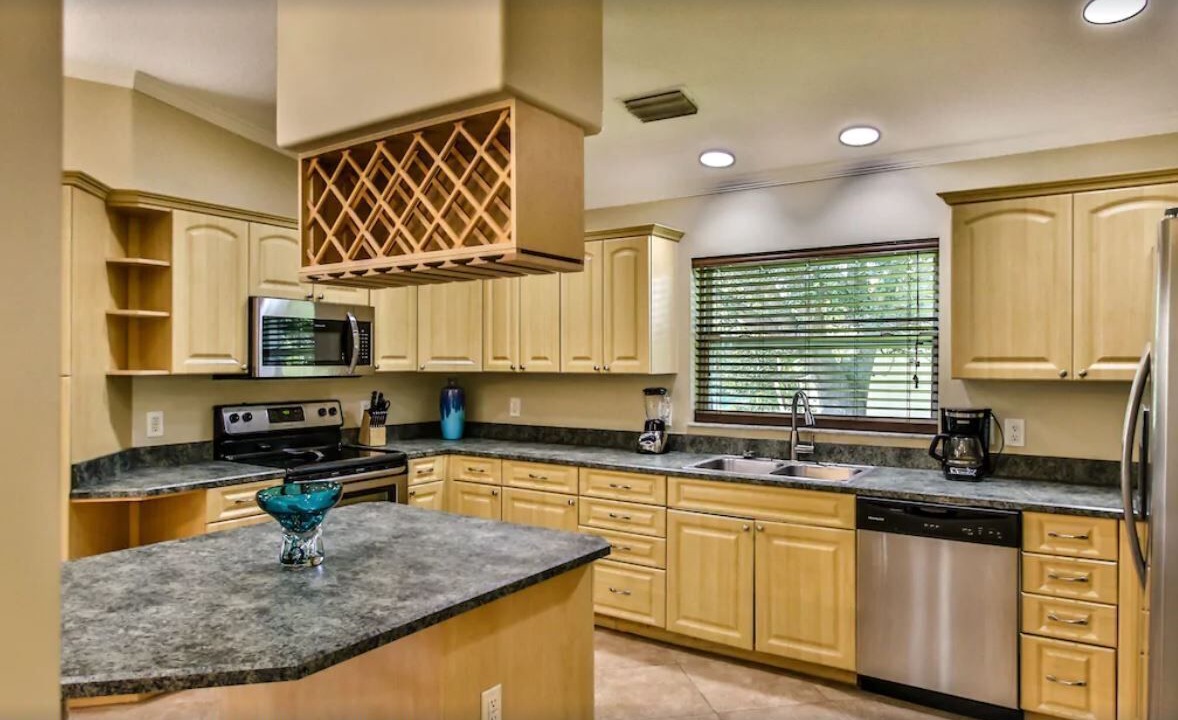 Photo of Kitchen in Sebastian Highlands