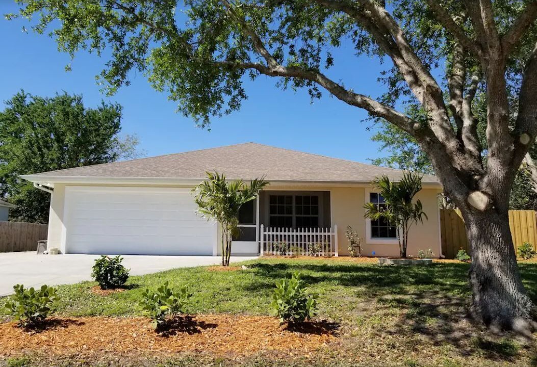 Photo of Outdoor in Sebastian Highlands