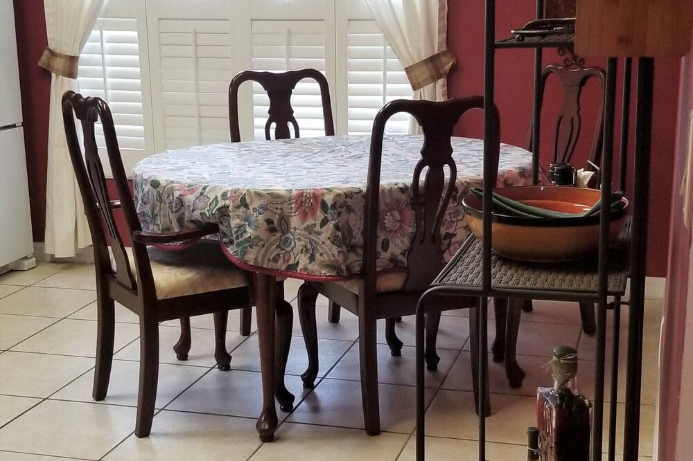 Photo of Livingroom in Westbrooke