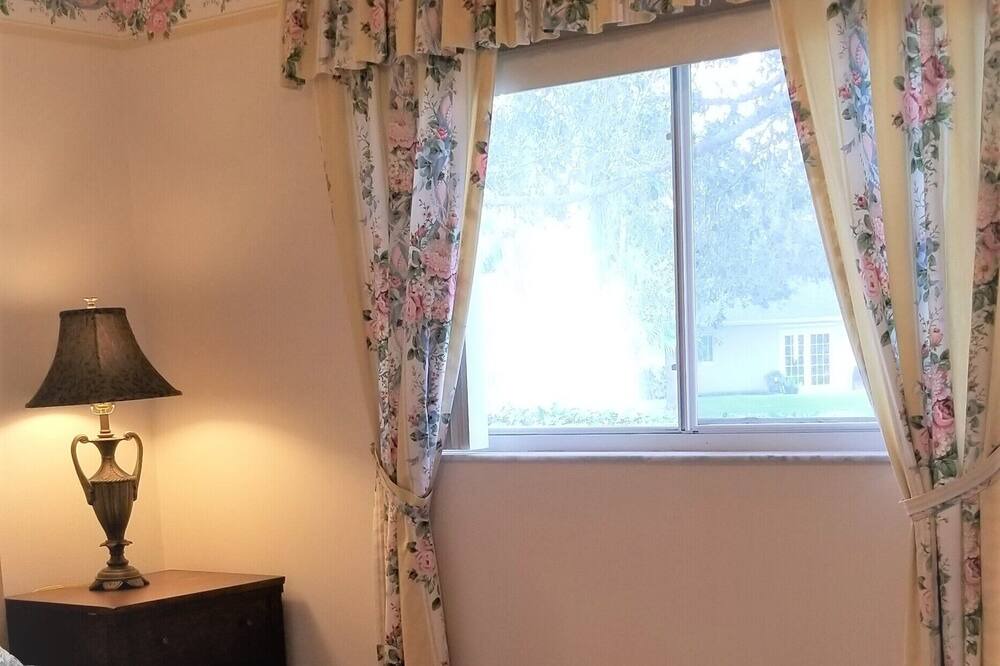 Photo of Bedroom in Westbrooke