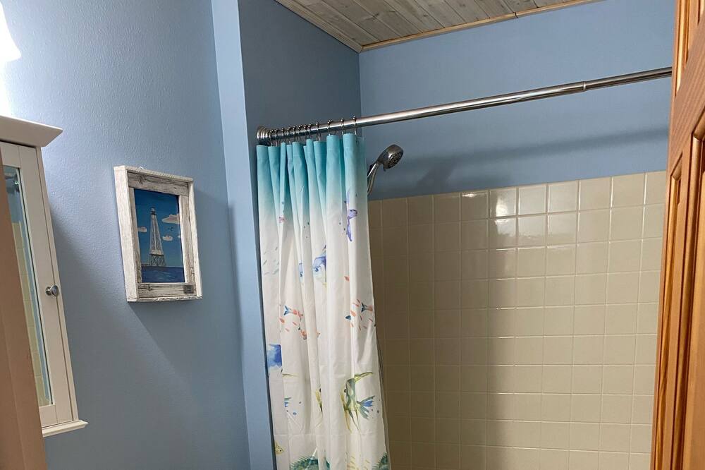 Photo of Bathroom in Doctor's Arm