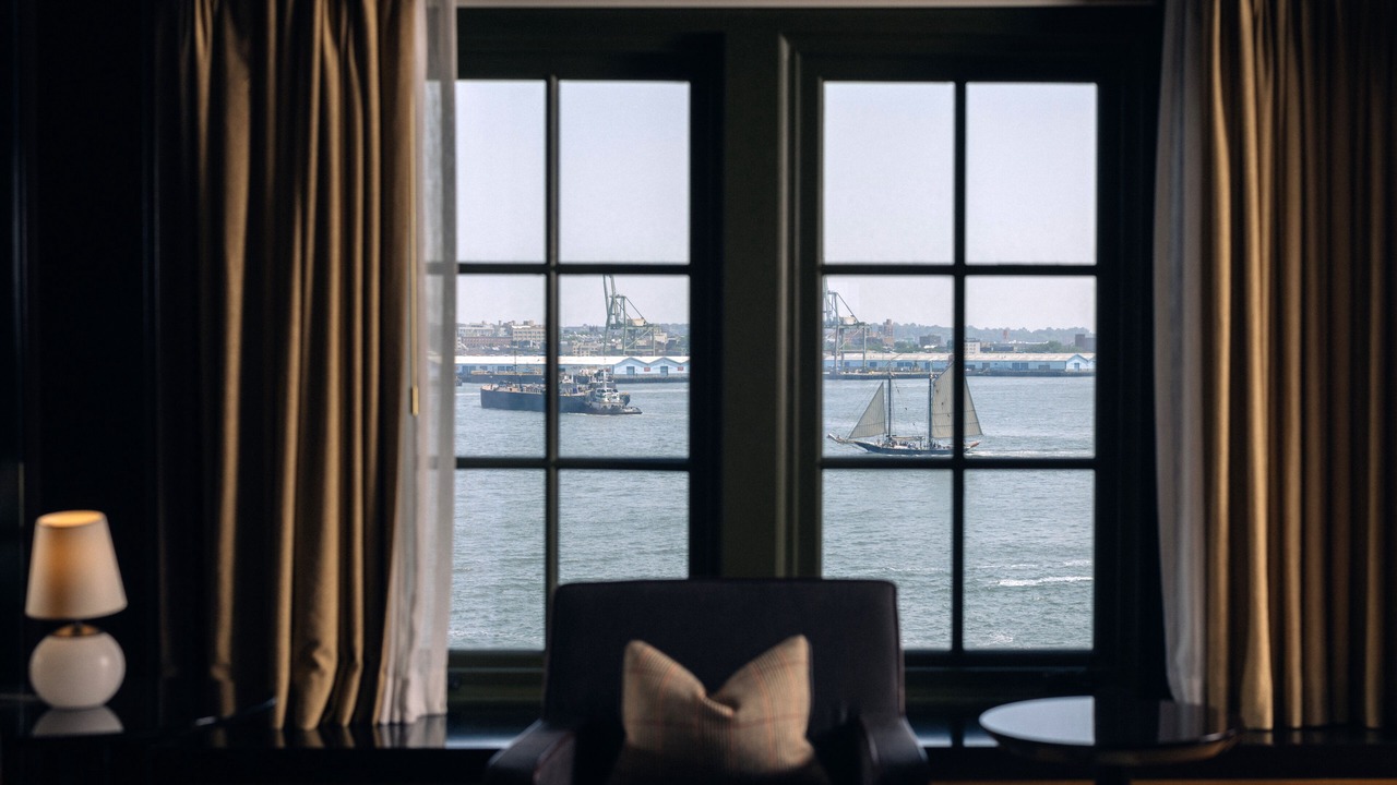 Photo of Bedroom in Financial District