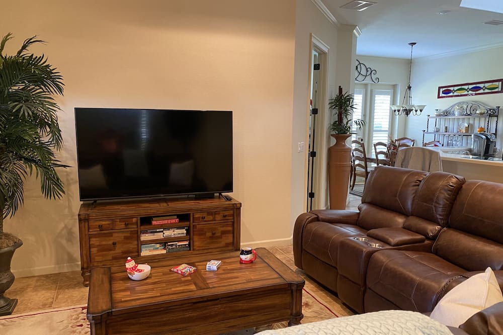 Photo of Livingroom in Sebring