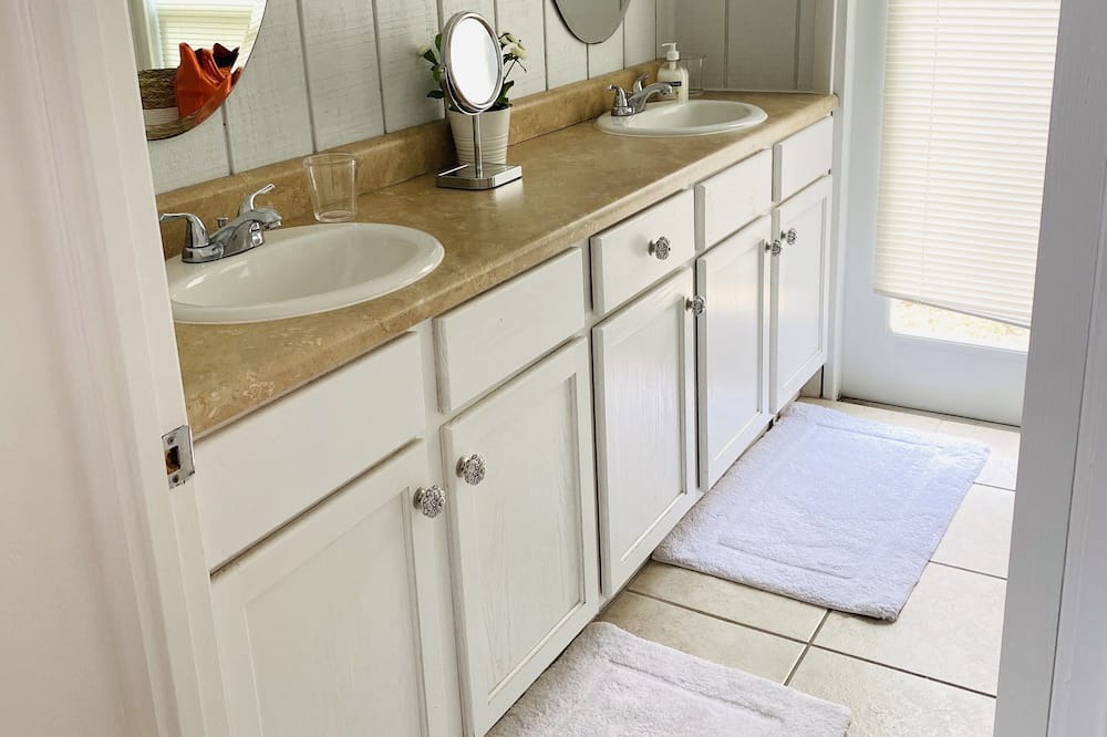 Photo of Bathroom in Melbourne Beach