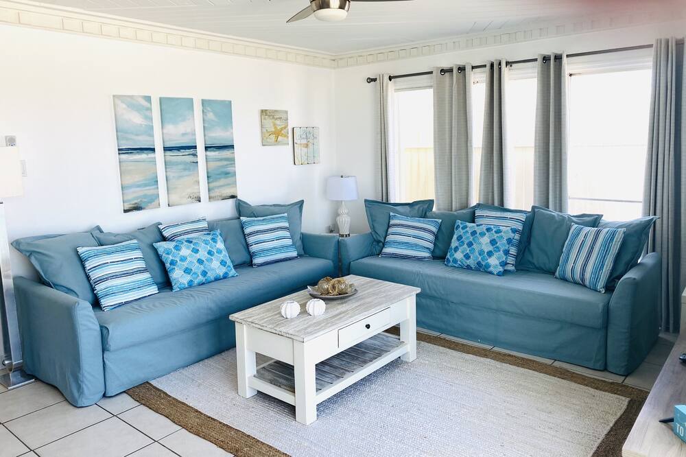 Photo of Livingroom in Melbourne Beach