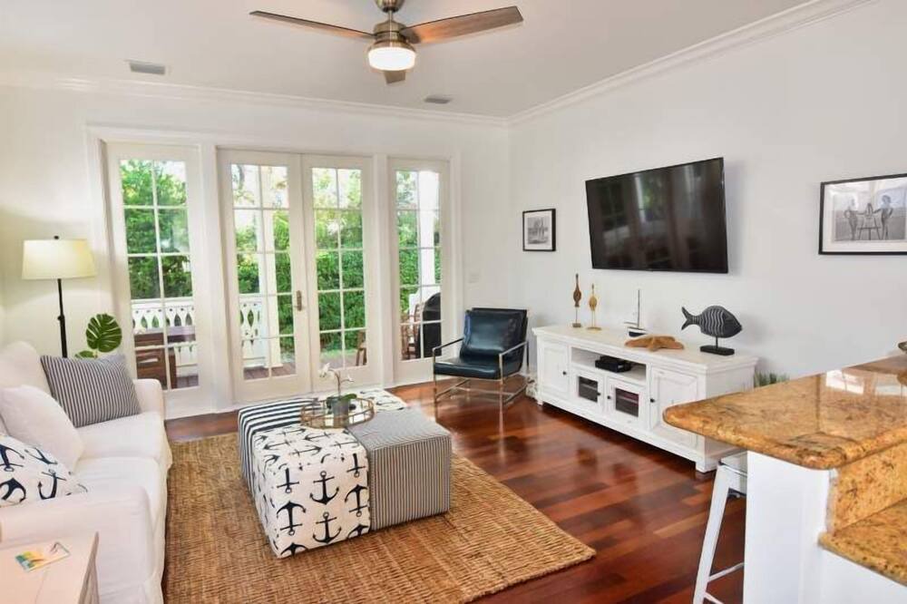 Photo of Livingroom in Islamorada