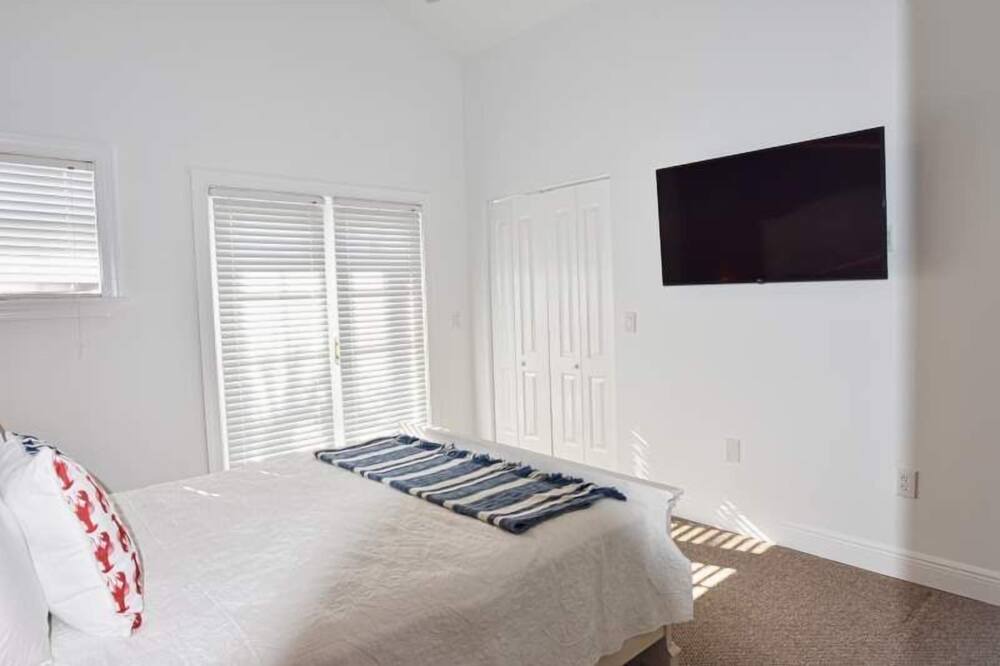 Photo of Bedroom in Islamorada