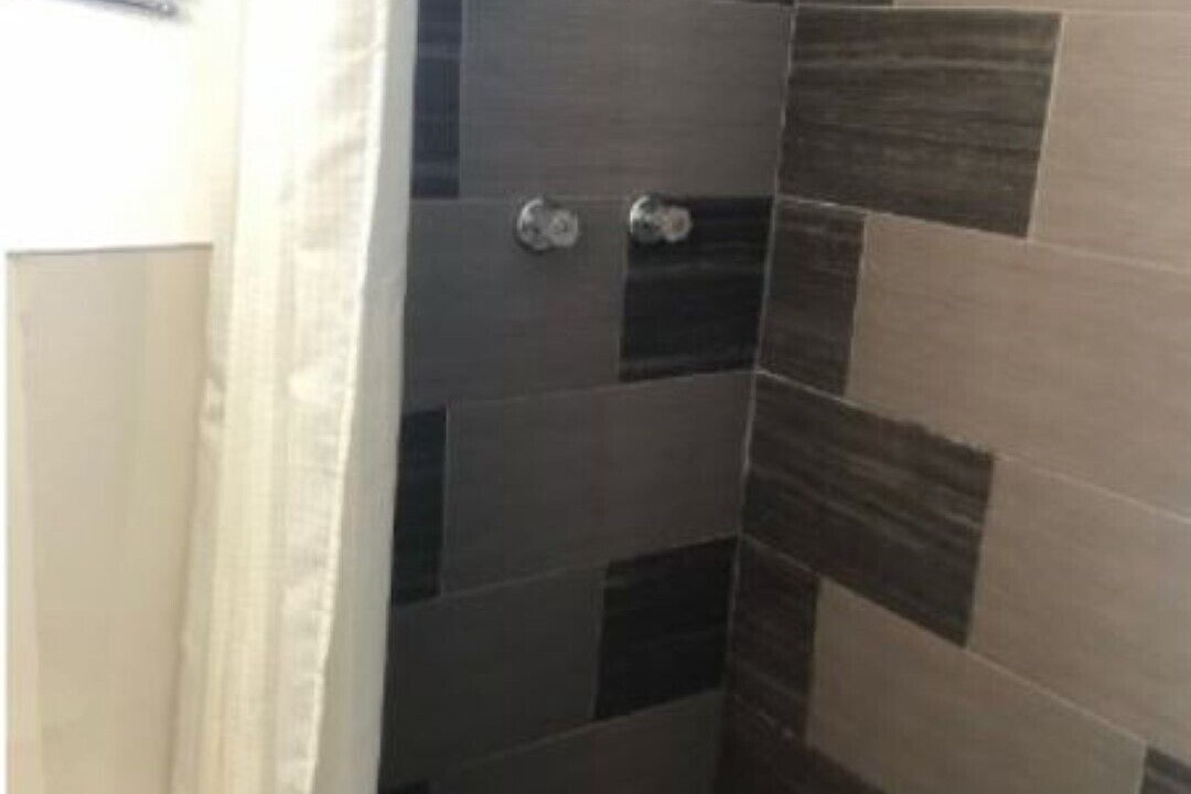 Photo of Bathroom in Allapattah