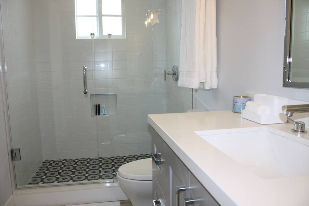 Photo of Bathroom in Islamorada
