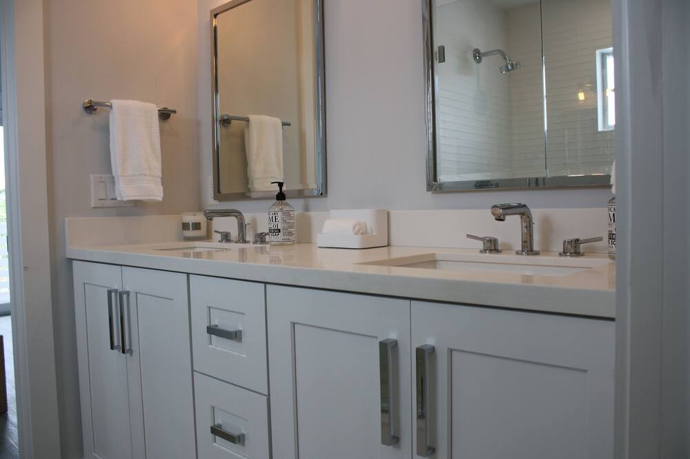 Photo of Bathroom in Islamorada
