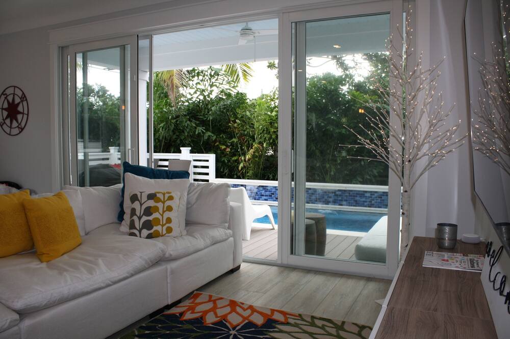 Photo of Livingroom in Islamorada
