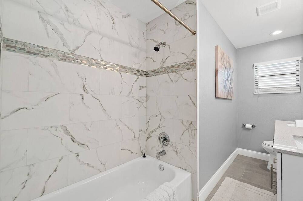 Photo of Bathroom in Tropic