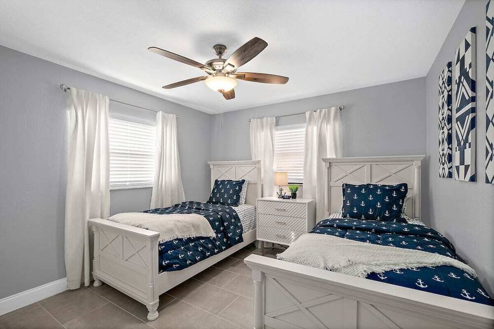Photo of Bedroom in Tropic