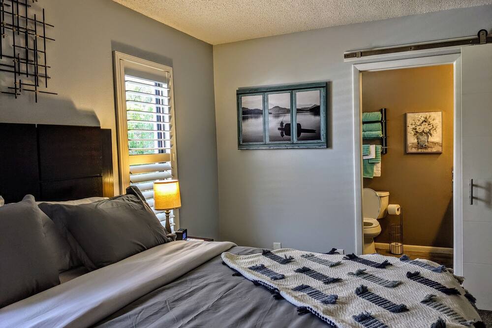 Photo of Bedroom in Seminole