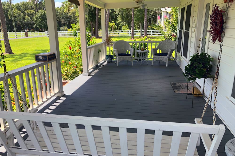 Photo of Patio Balcony in Nichols