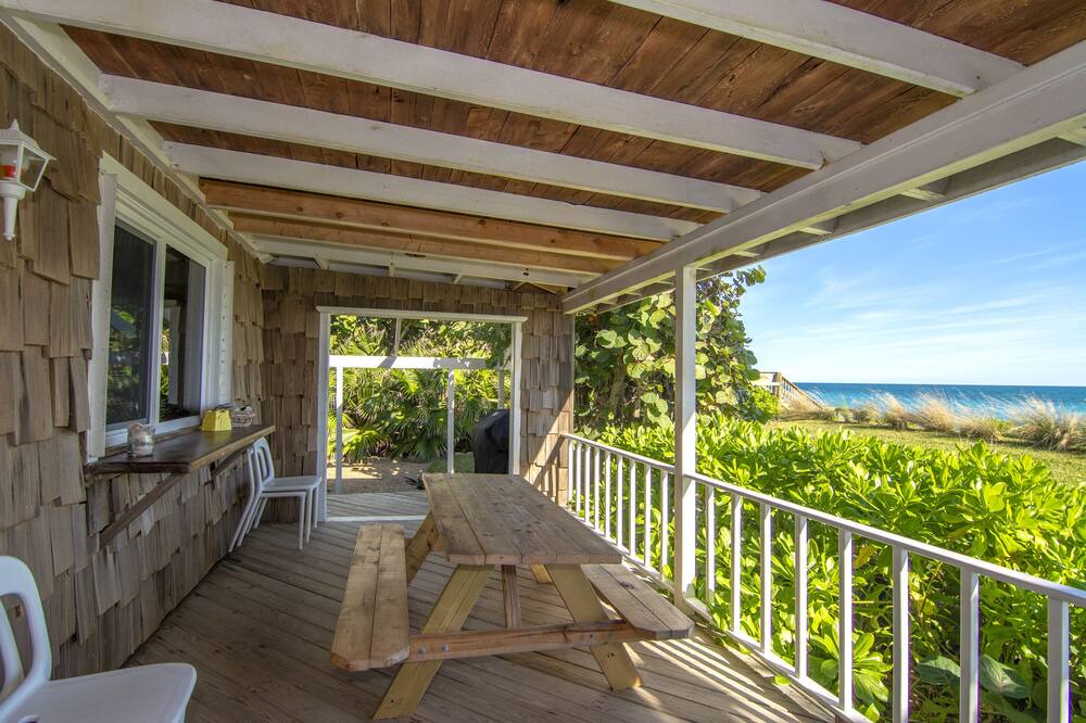 Photo of Patio Balcony in Orchid Island