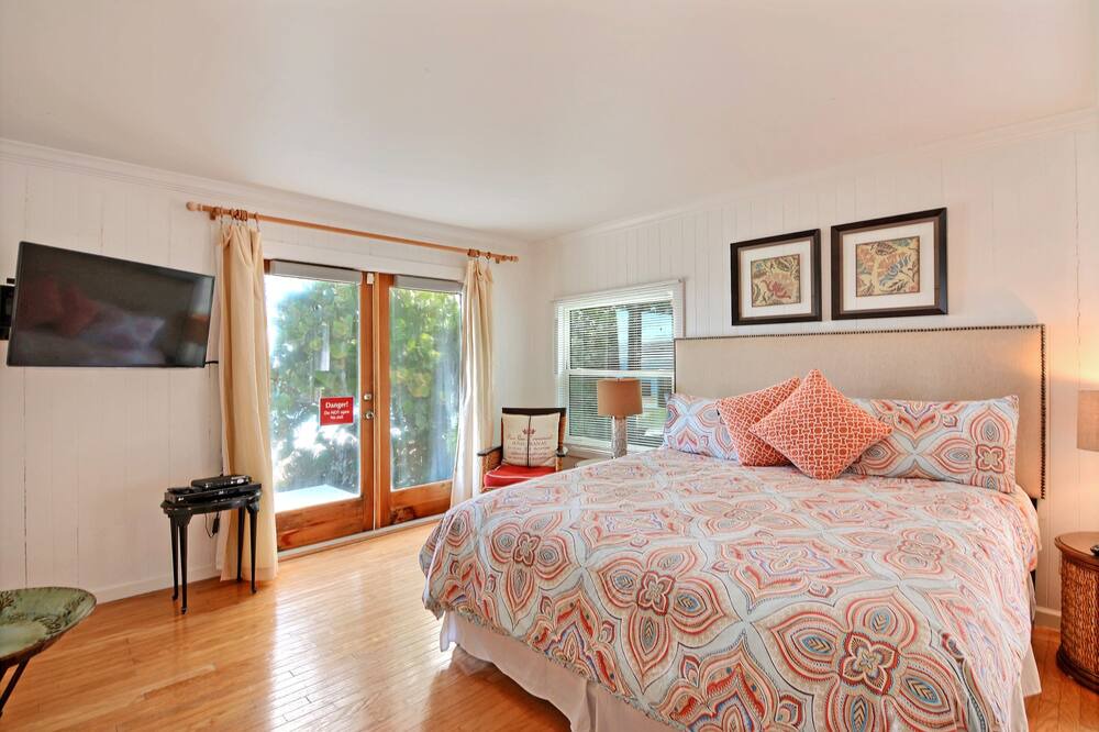 Photo of Bedroom in Orchid Island